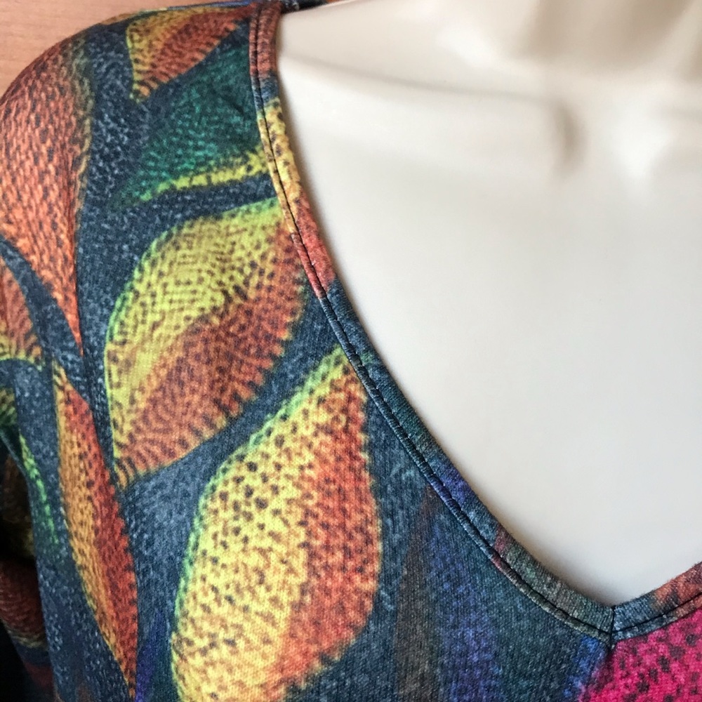 V Neck Top - image 4